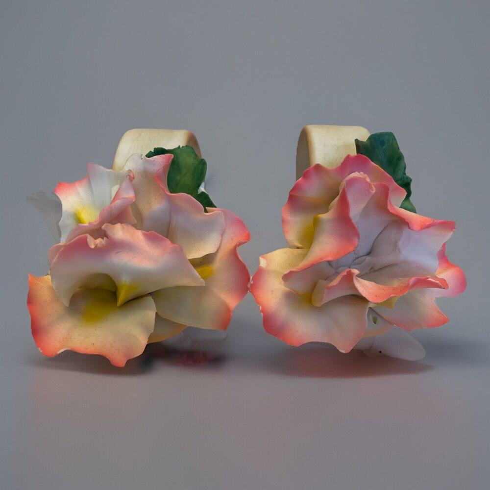 1940s Capodimonte Flowers Fabar Gold Label Artistic Napkin Ring Rare Exquisite